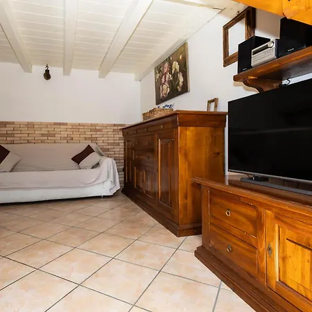Luminosa Mansarda Nel Cuore Di Apartamento *